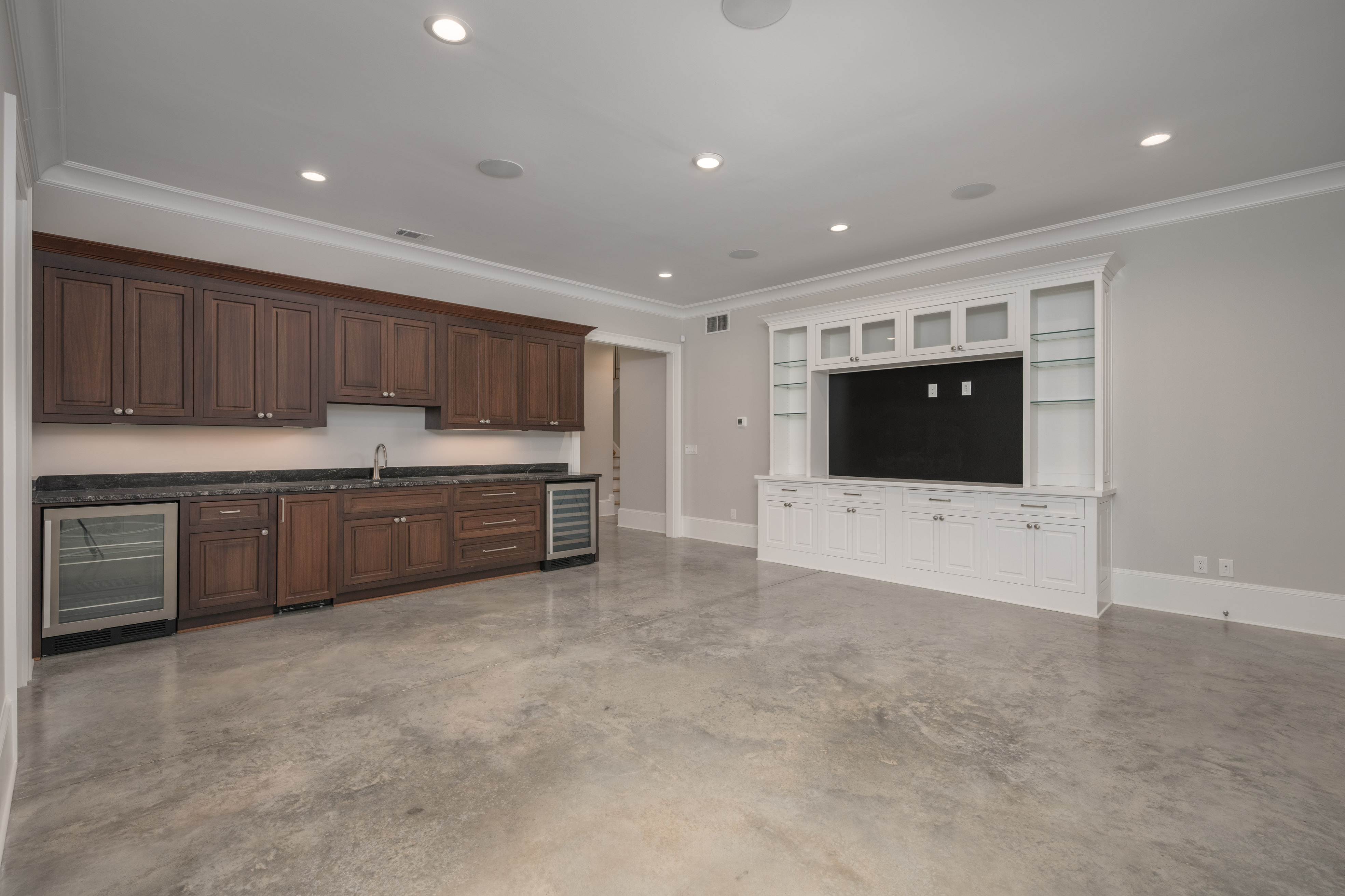 1100 Fox Bend image 52